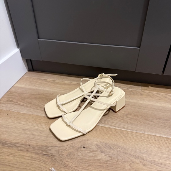 ZARA Ivory Block Leather Sandals - Picture 4 of 4